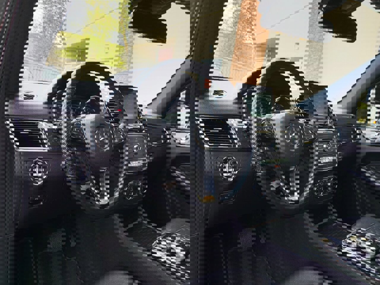 Used 2018 Mercedes-Benz GLE 350 w/ Premium 1 Package image 17