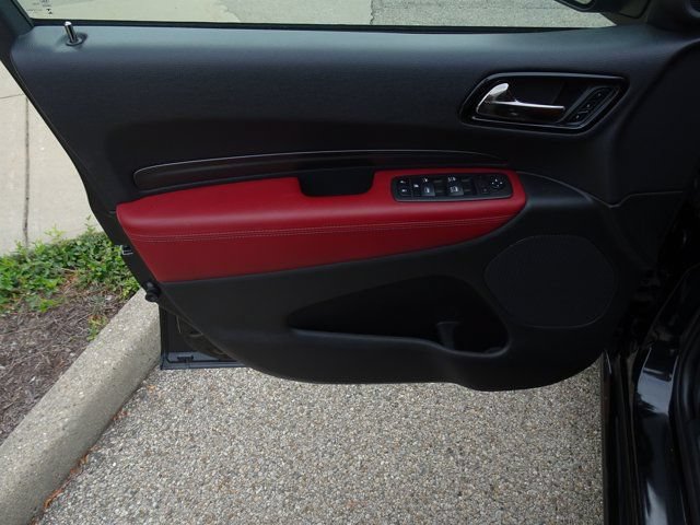 Used 2022 Dodge Durango R/T w/ Blacktop Package AWD/4WD image 14