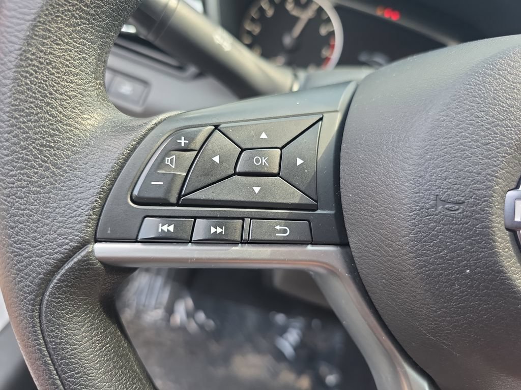 Used 2024 Nissan Altima 2.5 SV FWD image 16