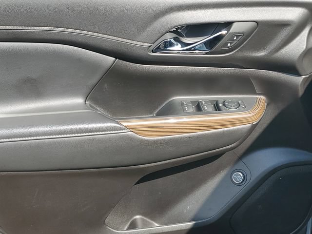 Used 2023 GMC Acadia SLE w/ LPO, Cargo Package AWD/4WD image 16