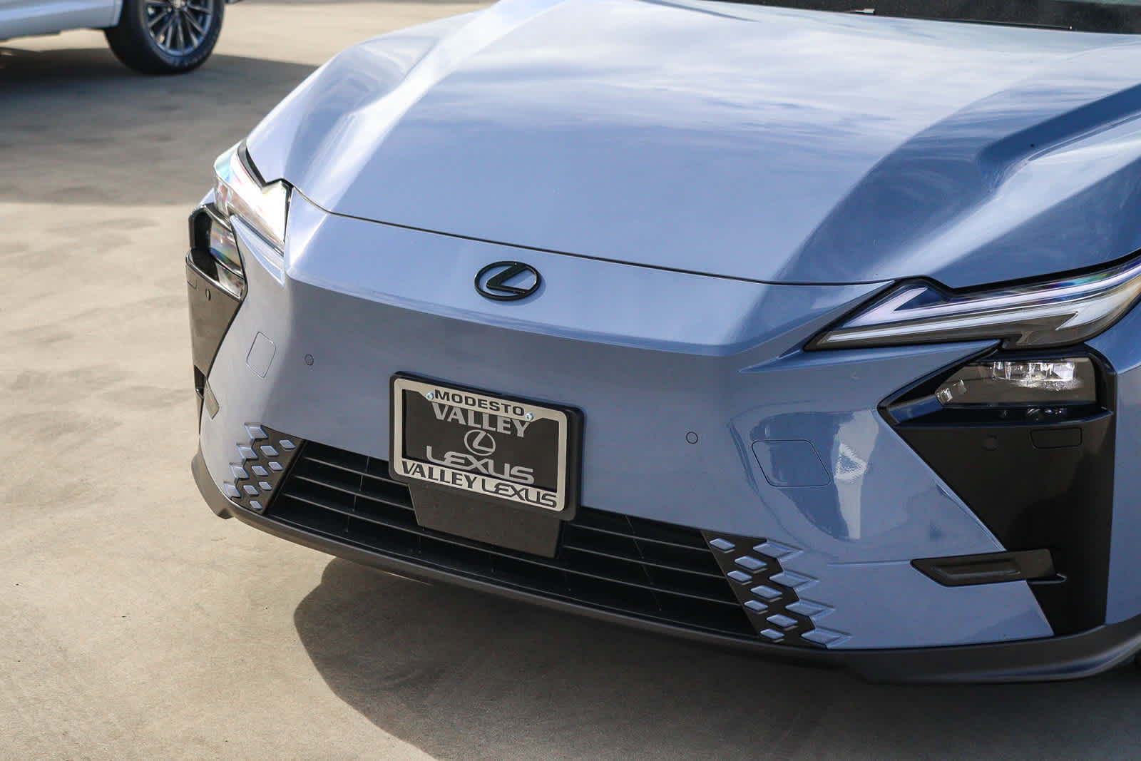 New 2026 Lexus ES 350e w/ Convenience Package FWD image 8