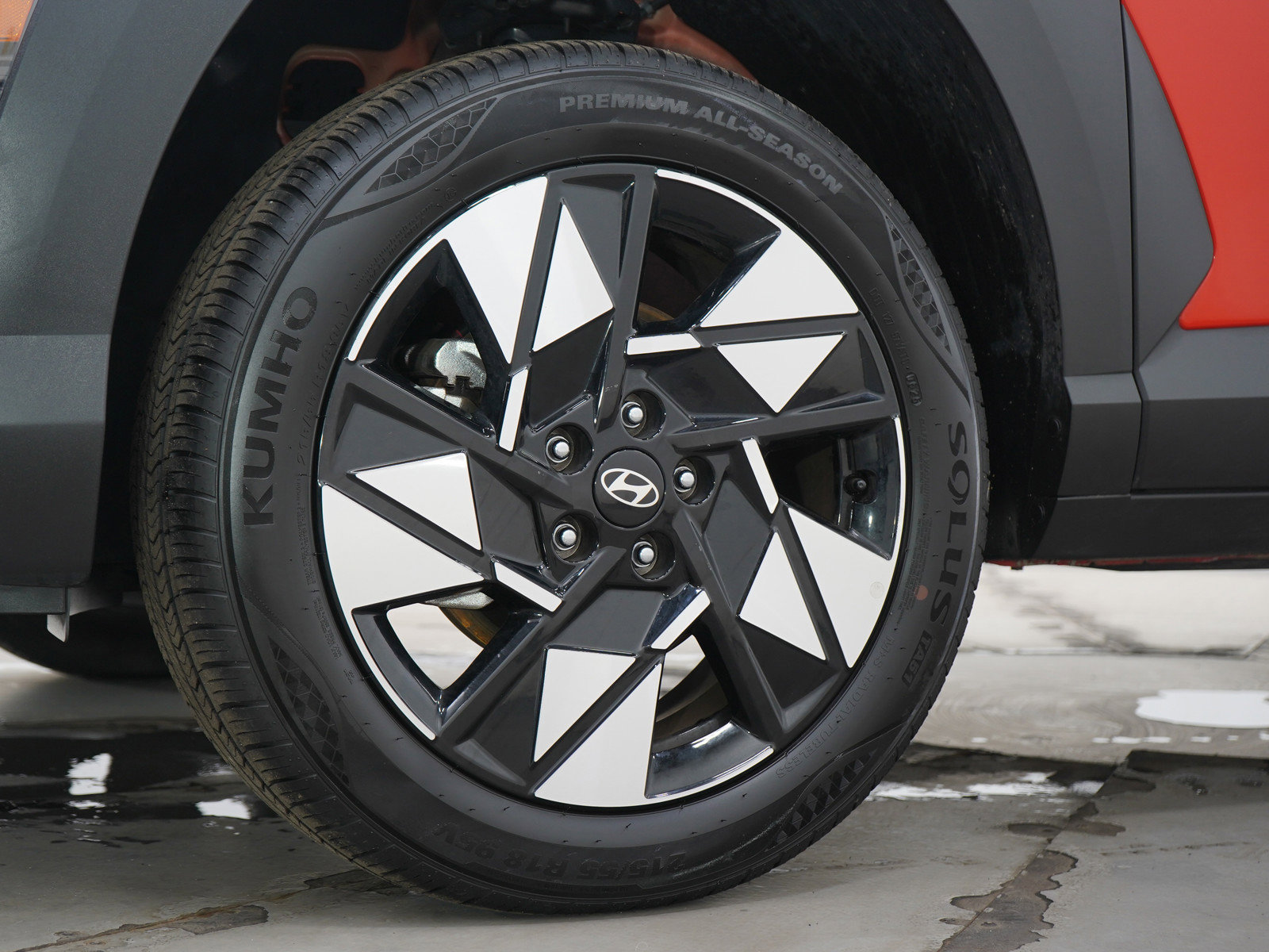 Used 2025 Hyundai Kona SEL image 29