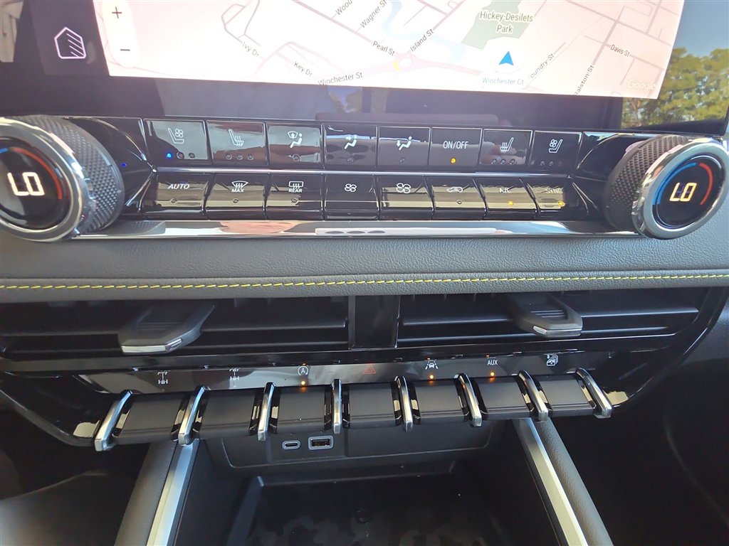 New 2026 Chevrolet Colorado ZR2 image 18