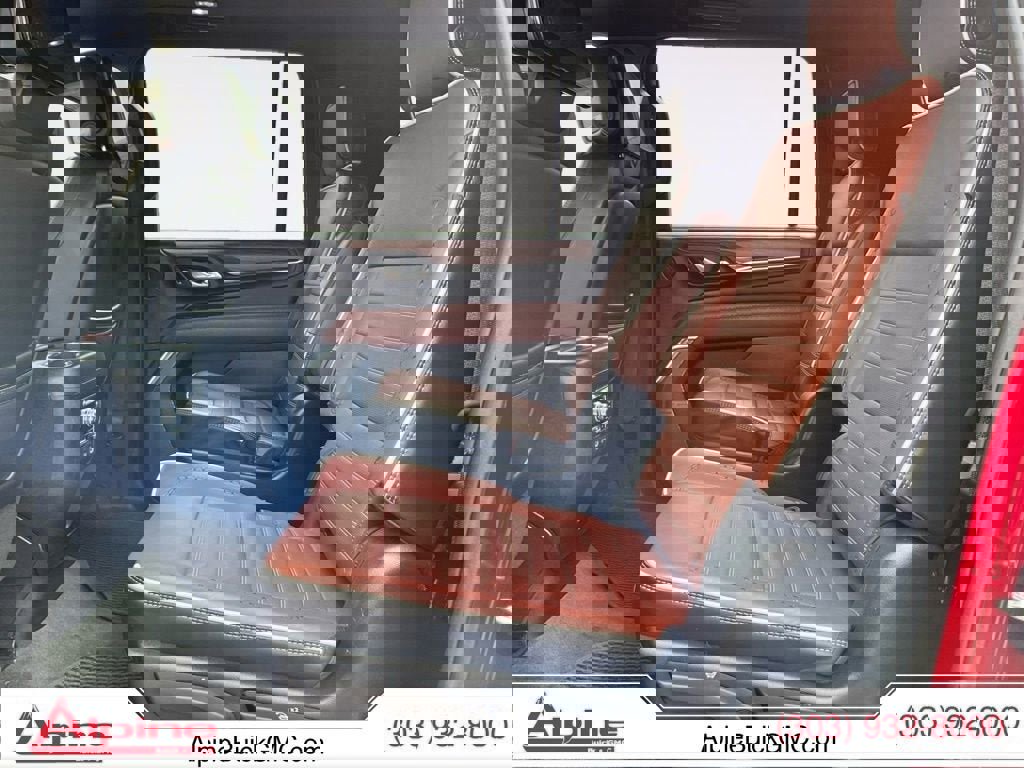 Used 2023 GMC Yukon XL Denali Ultimate image 13