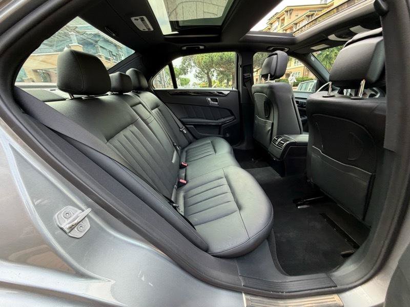 Used 2010 Mercedes-Benz E 550 Sedan image 40