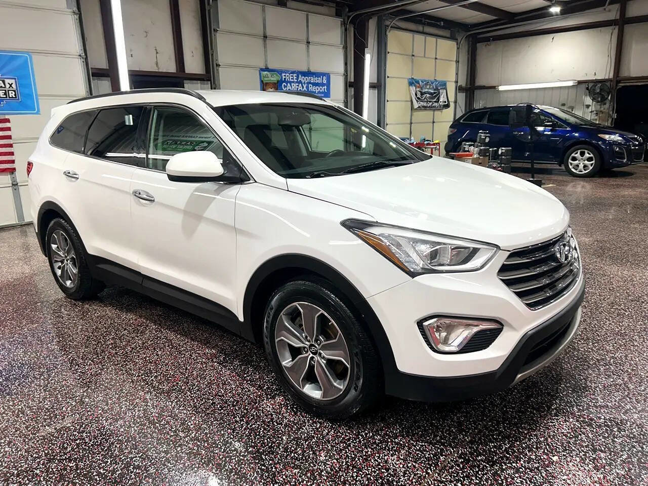 Used 2016 Hyundai Santa Fe SE FWD image 17