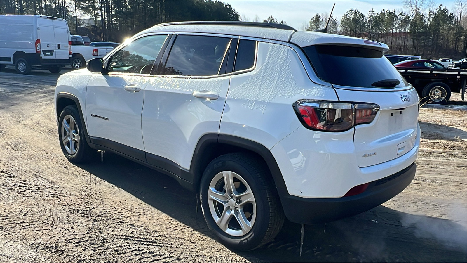 Used 2024 Jeep Compass Latitude image 10