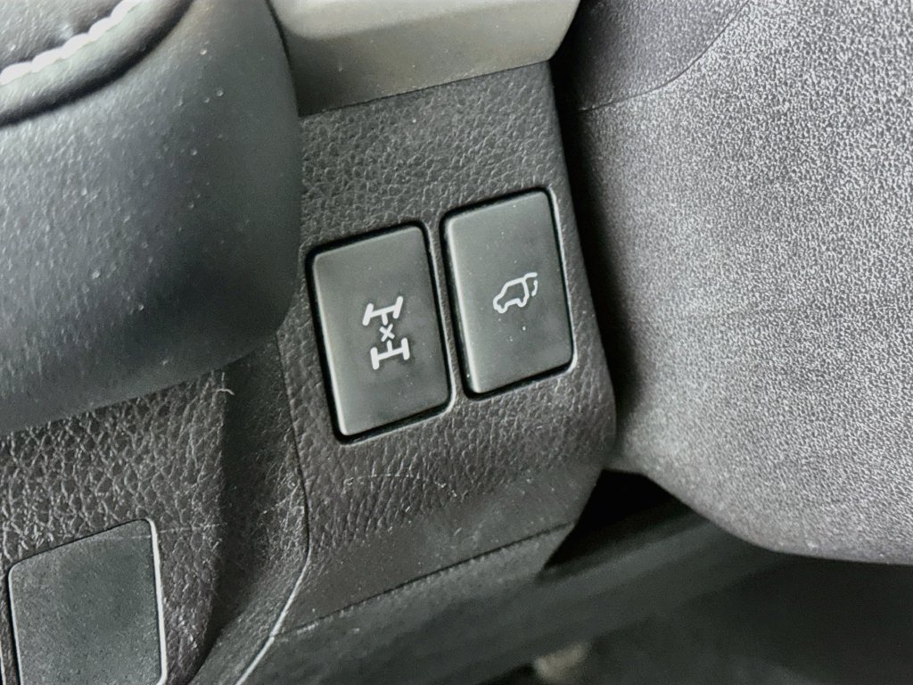 Used 2017 Toyota RAV4 XLE w/ Plus Special Value Package AWD/4WD image 11