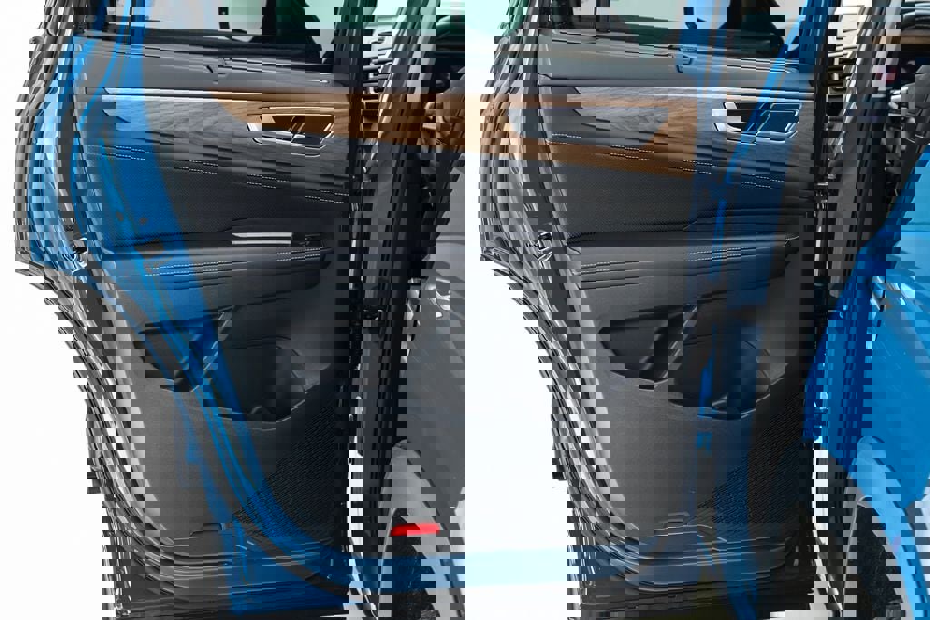 New 2026 Volkswagen Atlas SE image 17