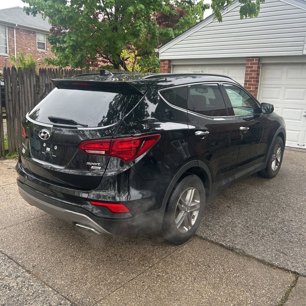 Used 2017 Hyundai Santa Fe Sport AWD/4WD image 3