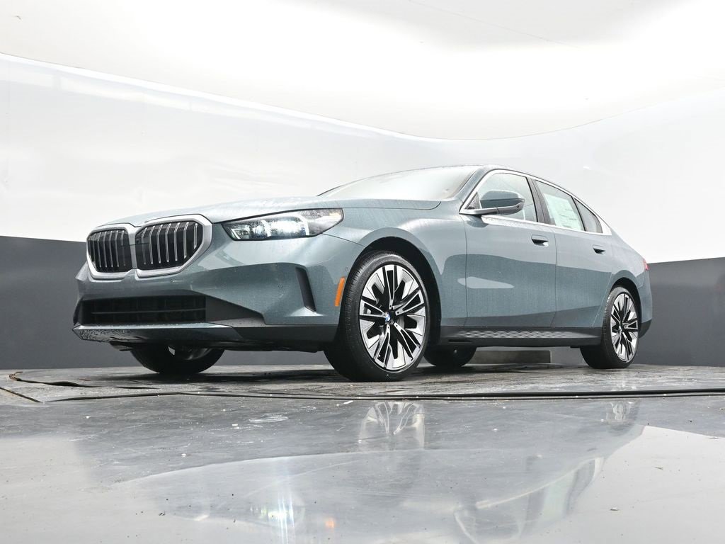 New 2026 BMW 530i w/ Premium Package image 39