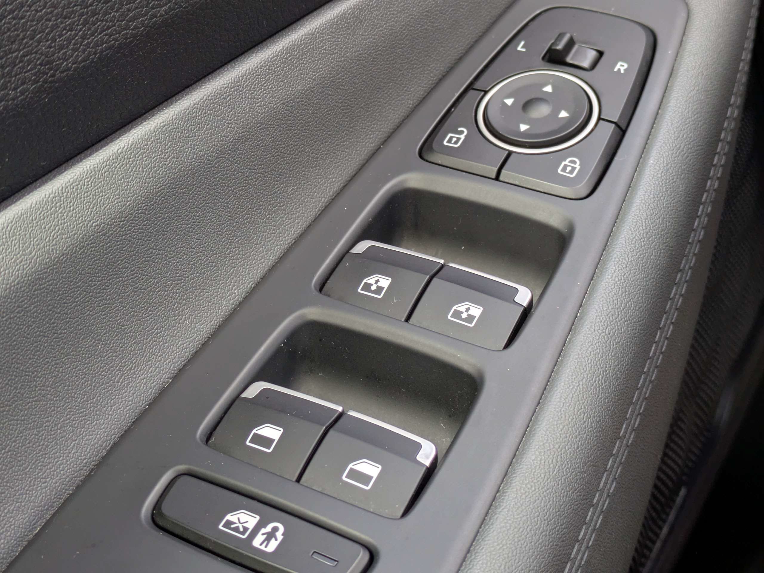 Certified 2023 Hyundai Santa Fe SEL FWD image 22