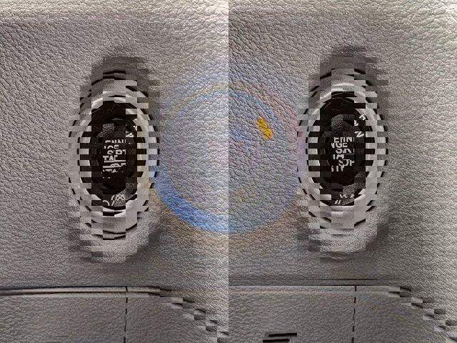 Used 2020 Chrysler Pacifica Touring-L image 23