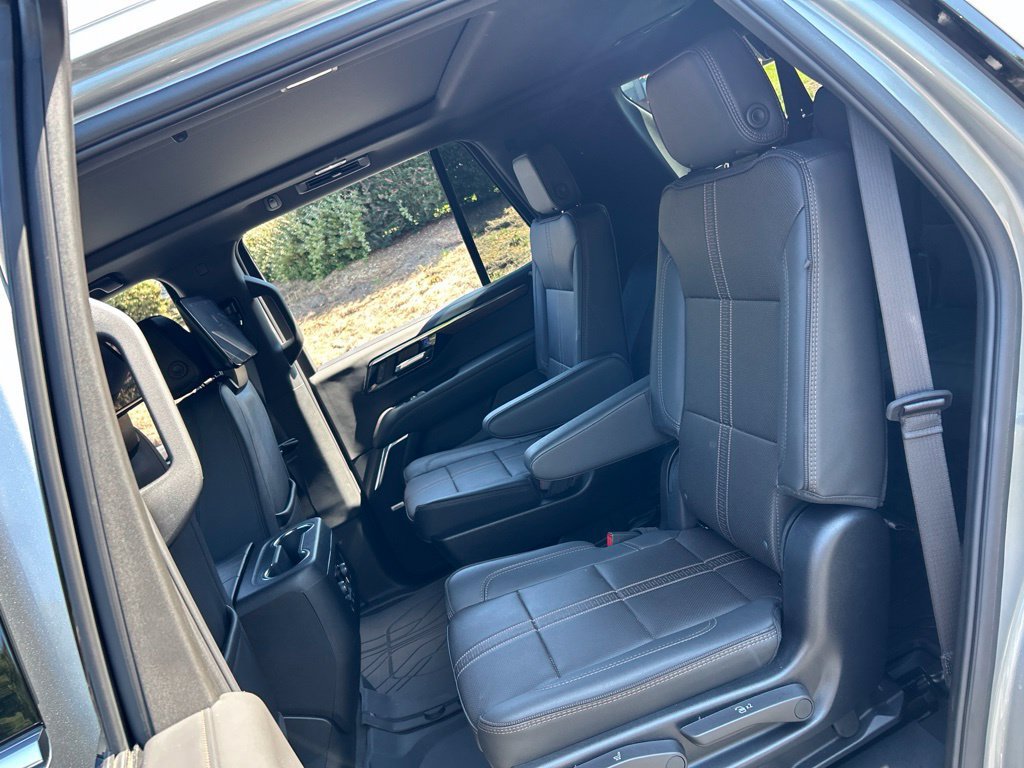 Used 2025 Chevrolet Tahoe High Country AWD/4WD image 48
