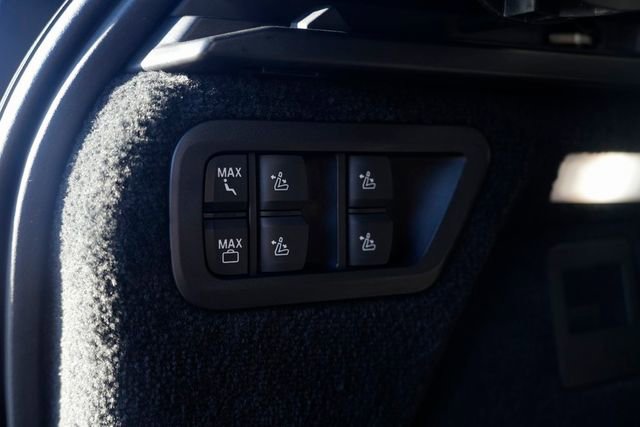 Used 2020 BMW X7 M50i w/ Dynamic Handling Package image 19