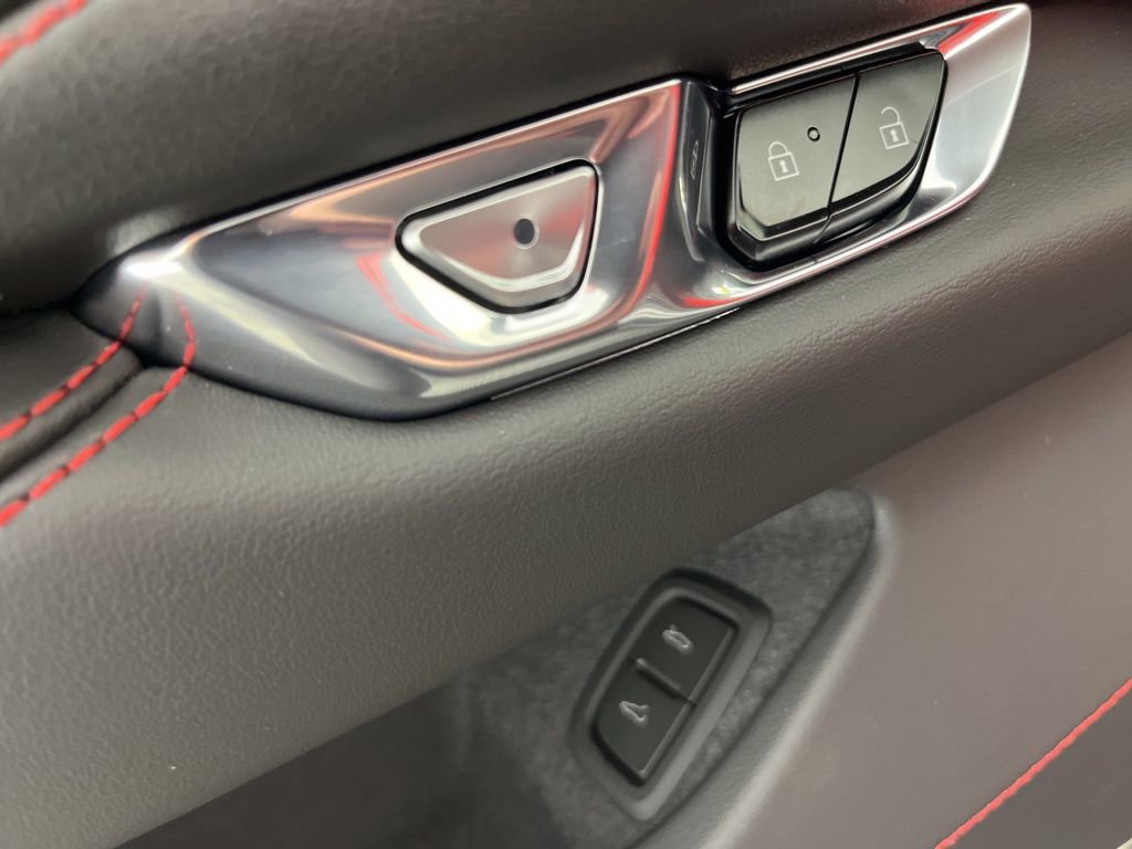 New 2026 Chevrolet Corvette Stingray Coupe w/ Z51 Performance Package RWD image 25