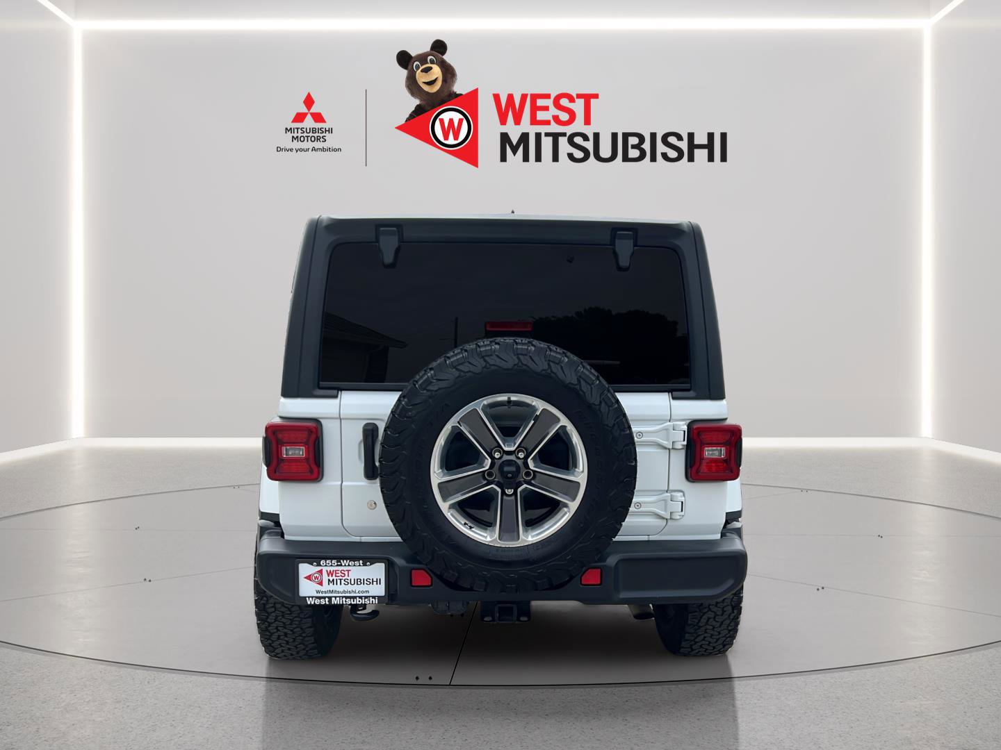 Used 2018 Jeep Wrangler Unlimited Sahara AWD/4WD image 5