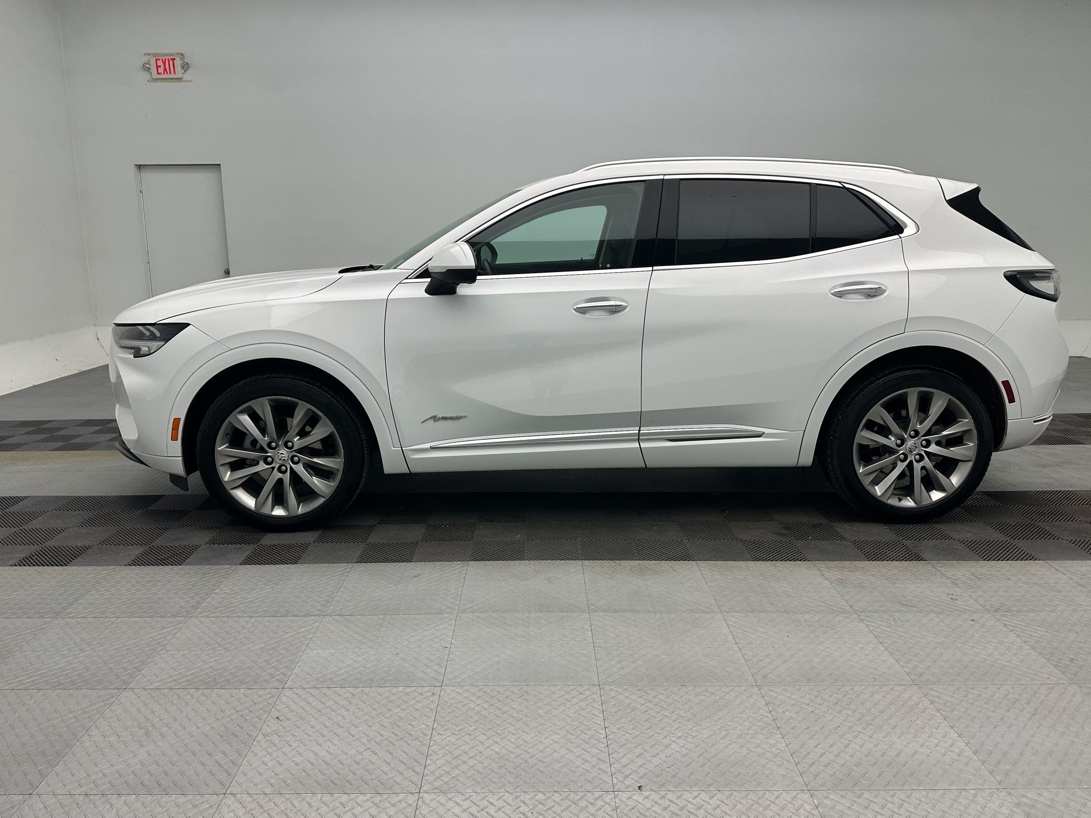Certified 2022 Buick Envision Avenir w/ Safety Package AWD/4WD image 2
