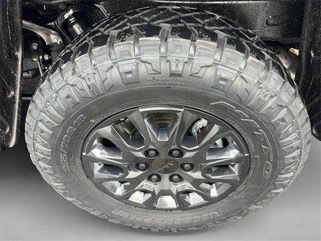 Used 2025 Toyota Tundra Limited AWD/4WD image 19