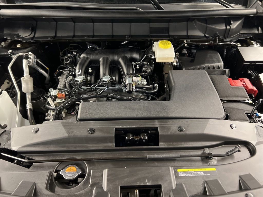 Used 2025 Nissan Pathfinder SV AWD/4WD image 36