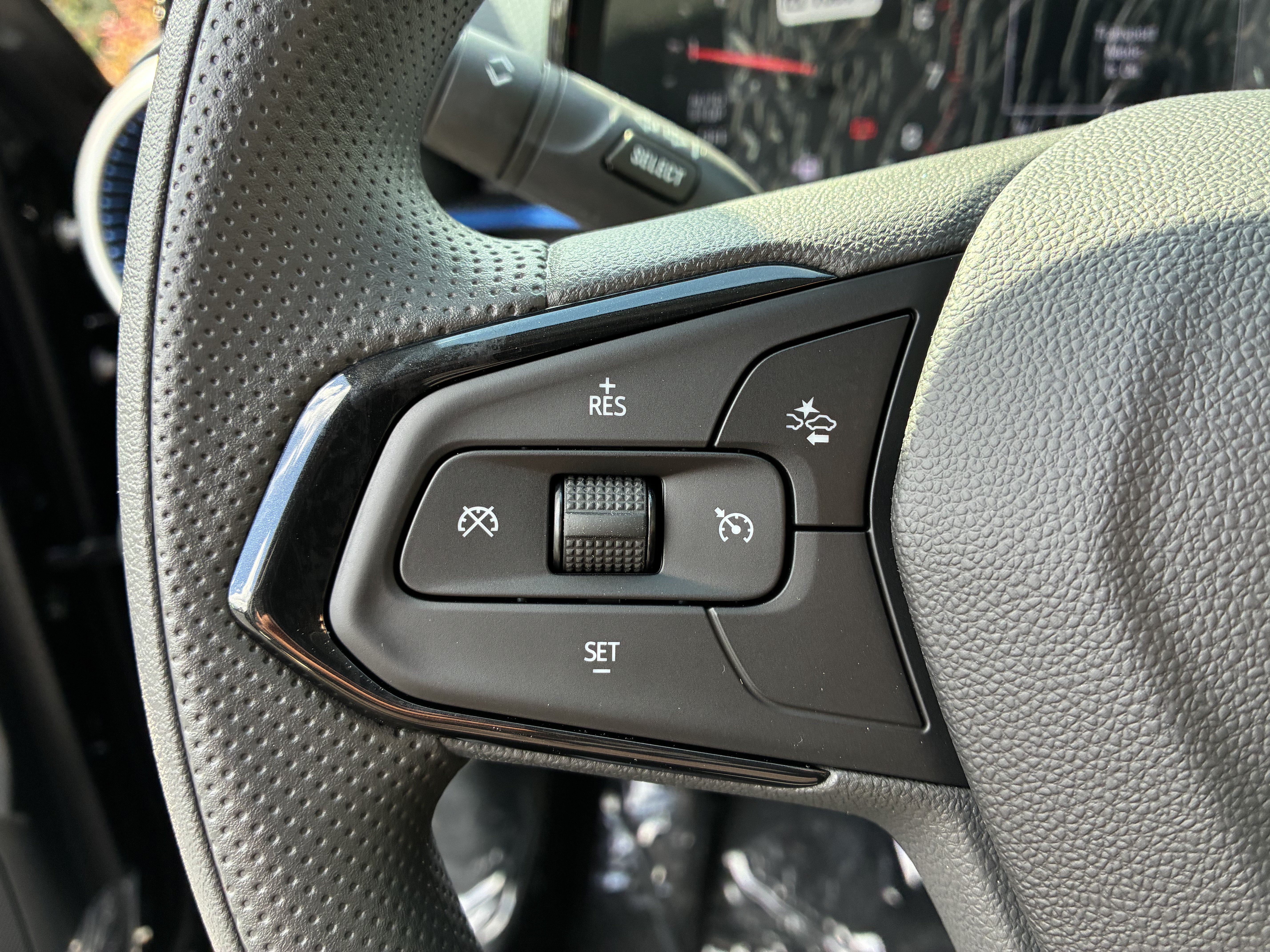 New 2026 Chevrolet Trax LS FWD image 28