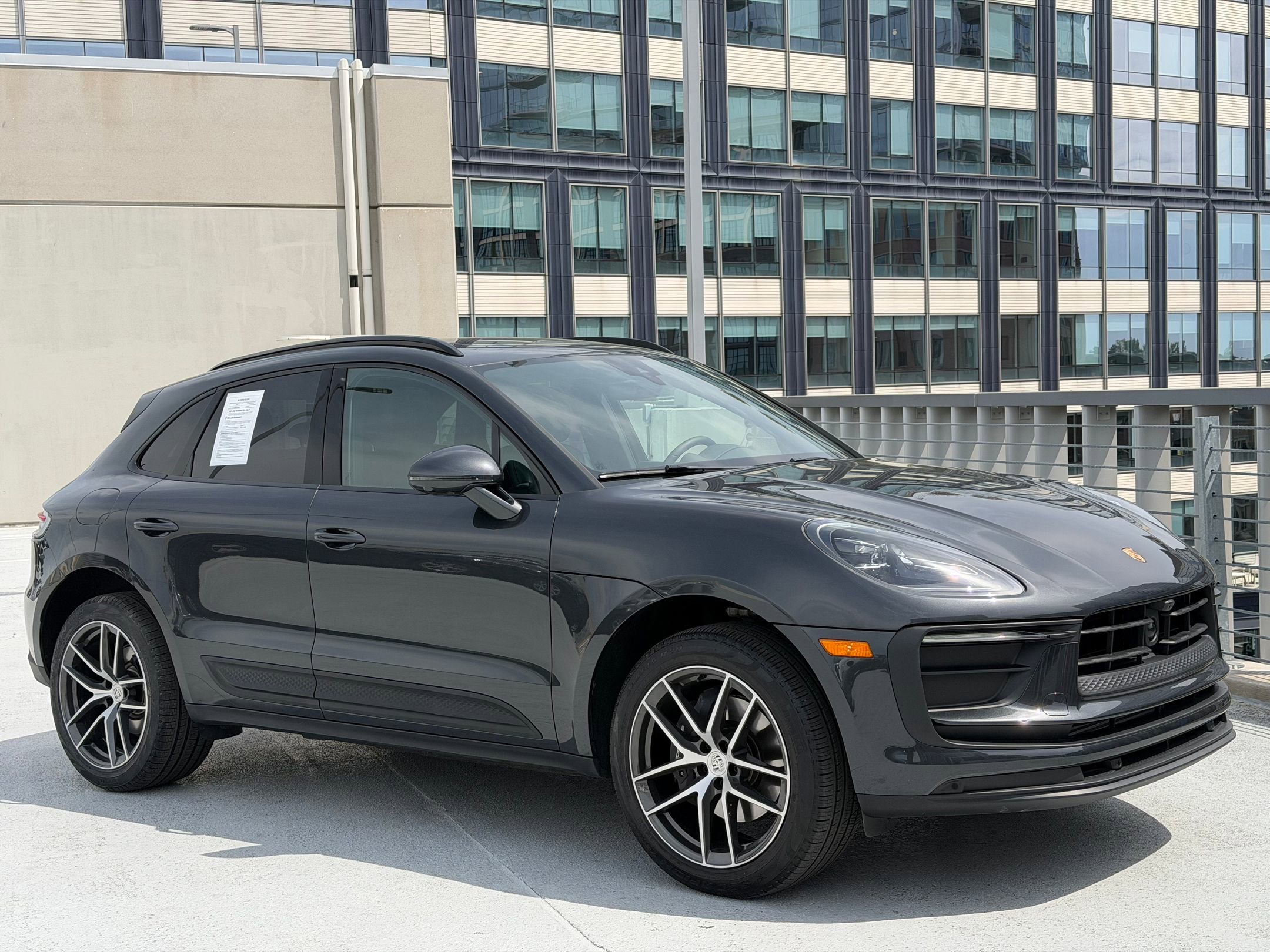 Certified 2026 Porsche Macan AWD/4WD image 9