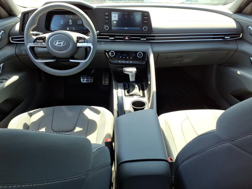 New 2026 Hyundai Elantra Sport FWD image 12