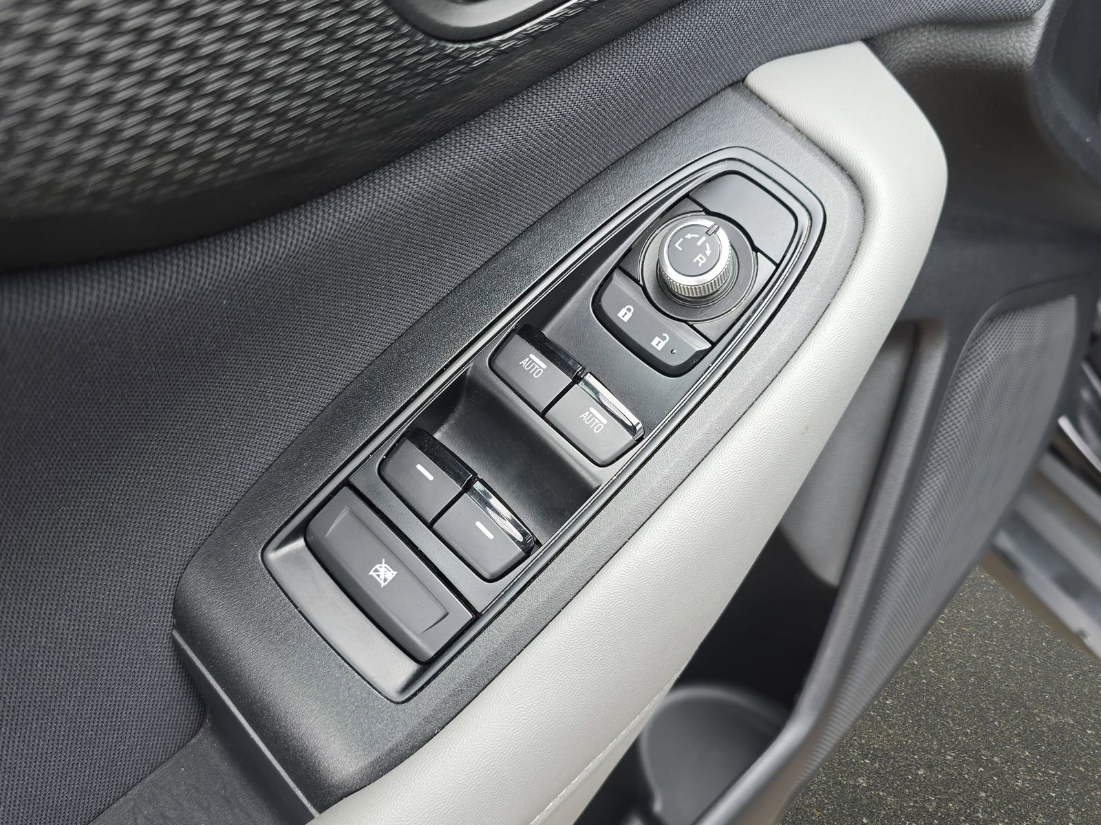 Used 2020 Subaru Outback Premium AWD/4WD image 26