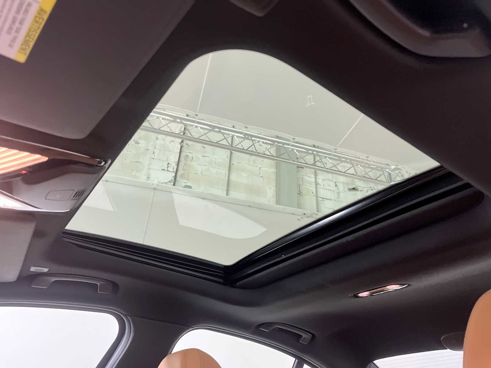 Used 2023 BMW 330i xDrive Sedan w/ Premium Package image 16