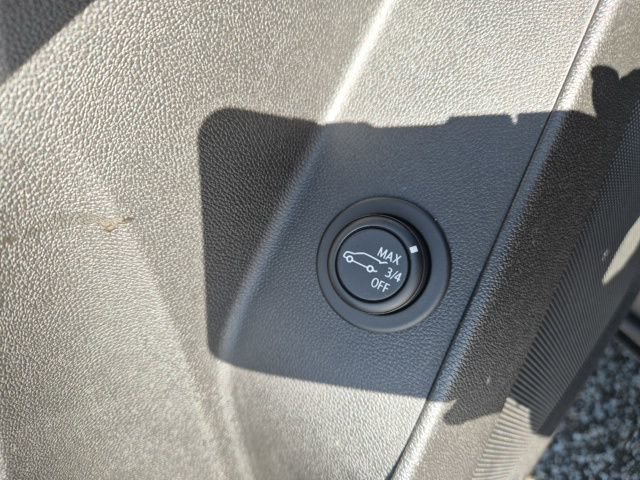 Used 2023 Chevrolet Equinox LT image 15