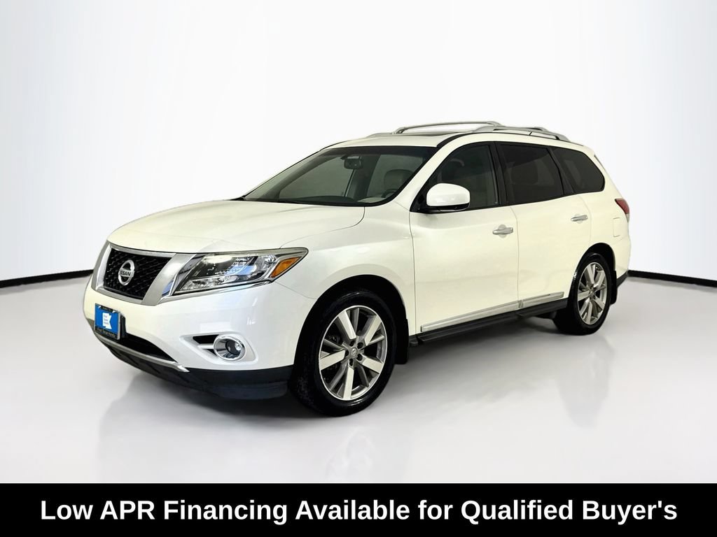 Used 2016 Nissan Pathfinder Platinum w/ Family Entertainment Package FWD image 3