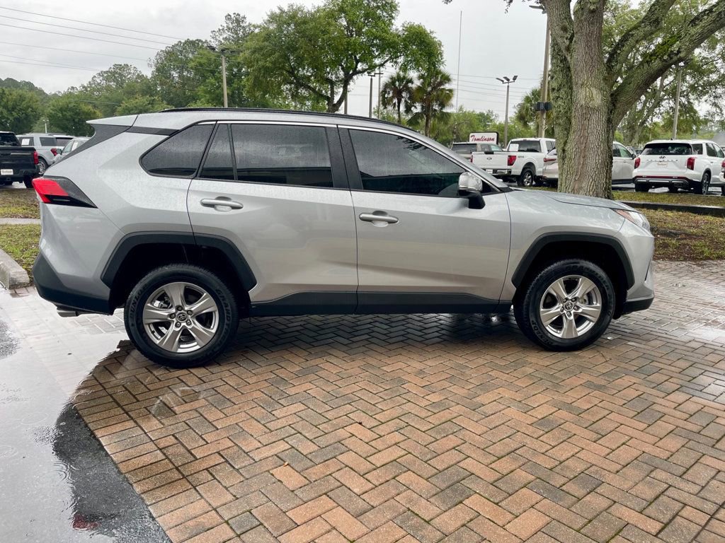 Used 2025 Toyota RAV4 XLE FWD image 4