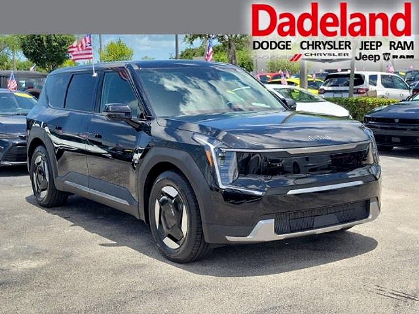 Used 2026 Kia EV9 Light RWD image 1