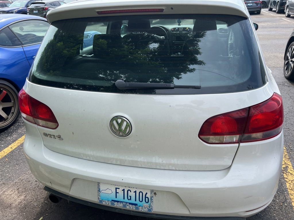 Used 2011 Volkswagen Golf 4-Door FWD image 7