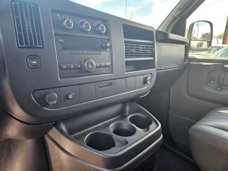 Used 2008 Chevrolet Express 1500 Passenger RWD image 10