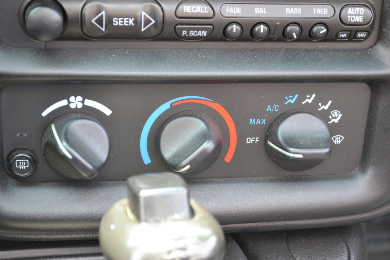 Used 2002 Chevrolet Camaro Z28 w/ SS Performance/Appearance Pkg image 17