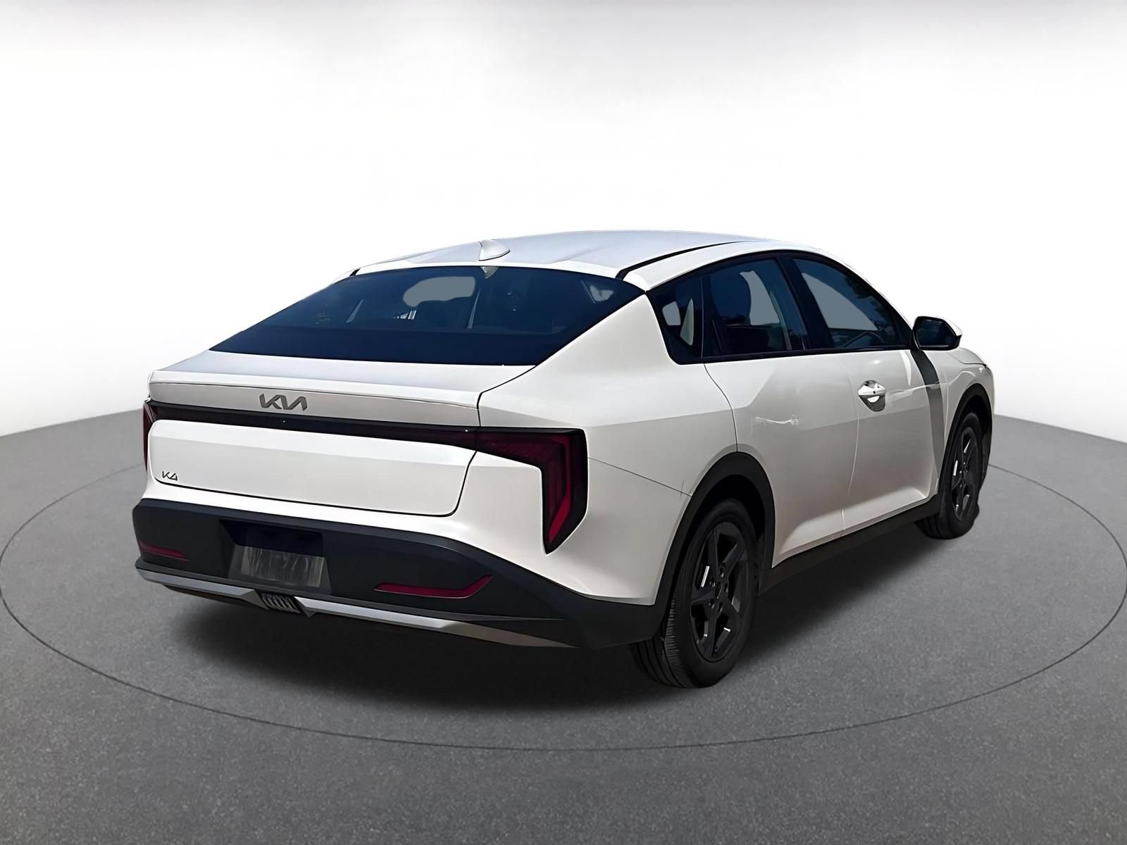 Used 2026 Kia K4 FWD image 16