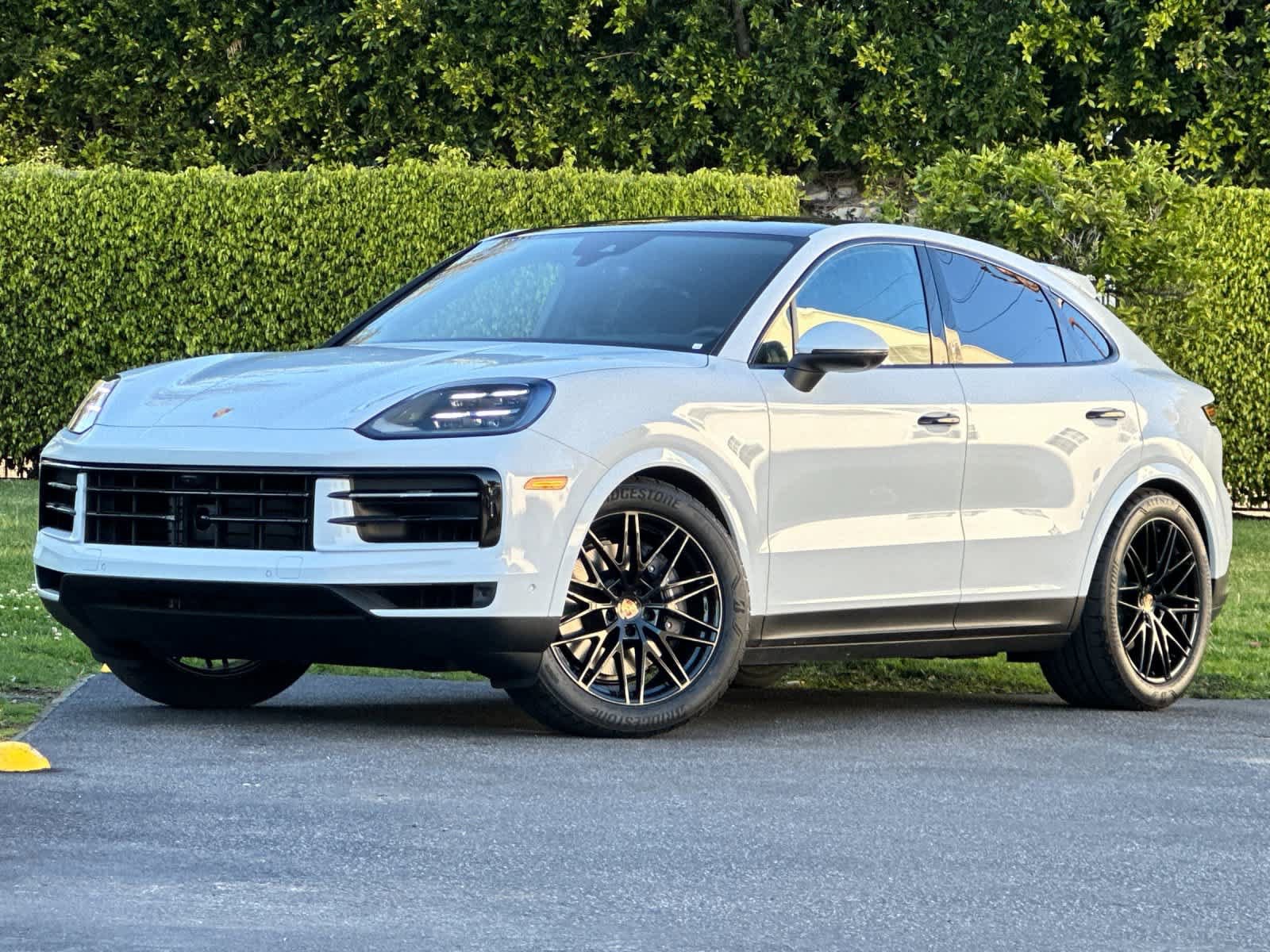 New 2025 Porsche Cayenne Coupe AWD/4WD image 1