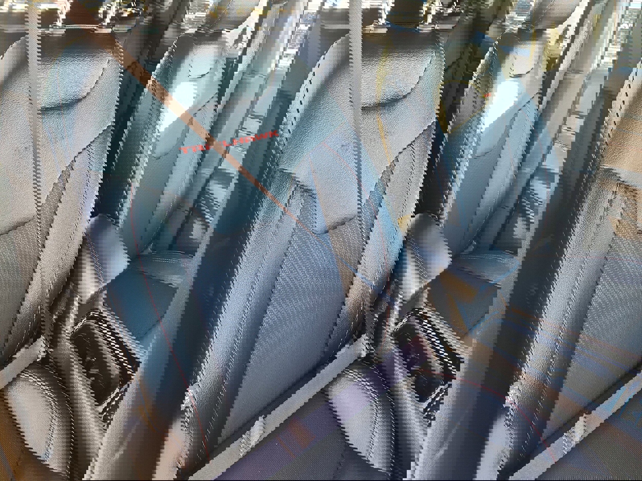 Used 2024 Jeep Compass Trailhawk image 14