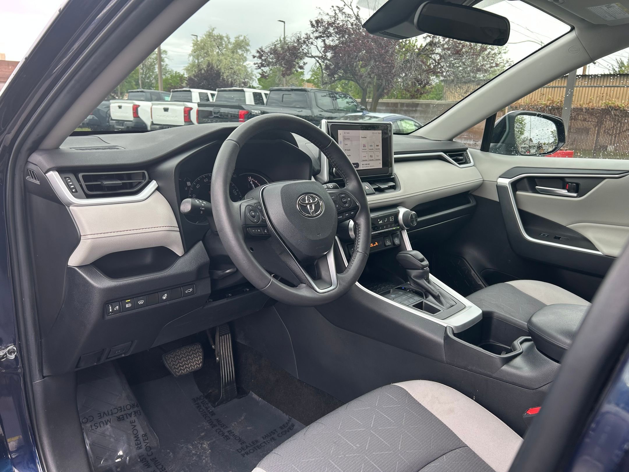 Used 2023 Toyota RAV4 XLE w/ Convenience Package AWD/4WD image 11