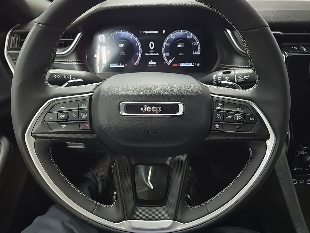 Used 2024 Jeep Grand Cherokee L Laredo image 18