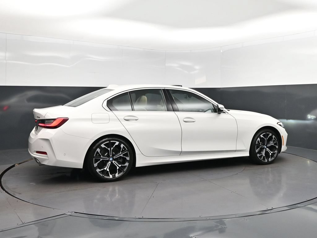 Used 2026 BMW 330i Sedan w/ Convenience Package RWD image 8