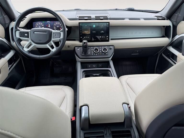 Used 2022 Land Rover Defender 110 S image 6