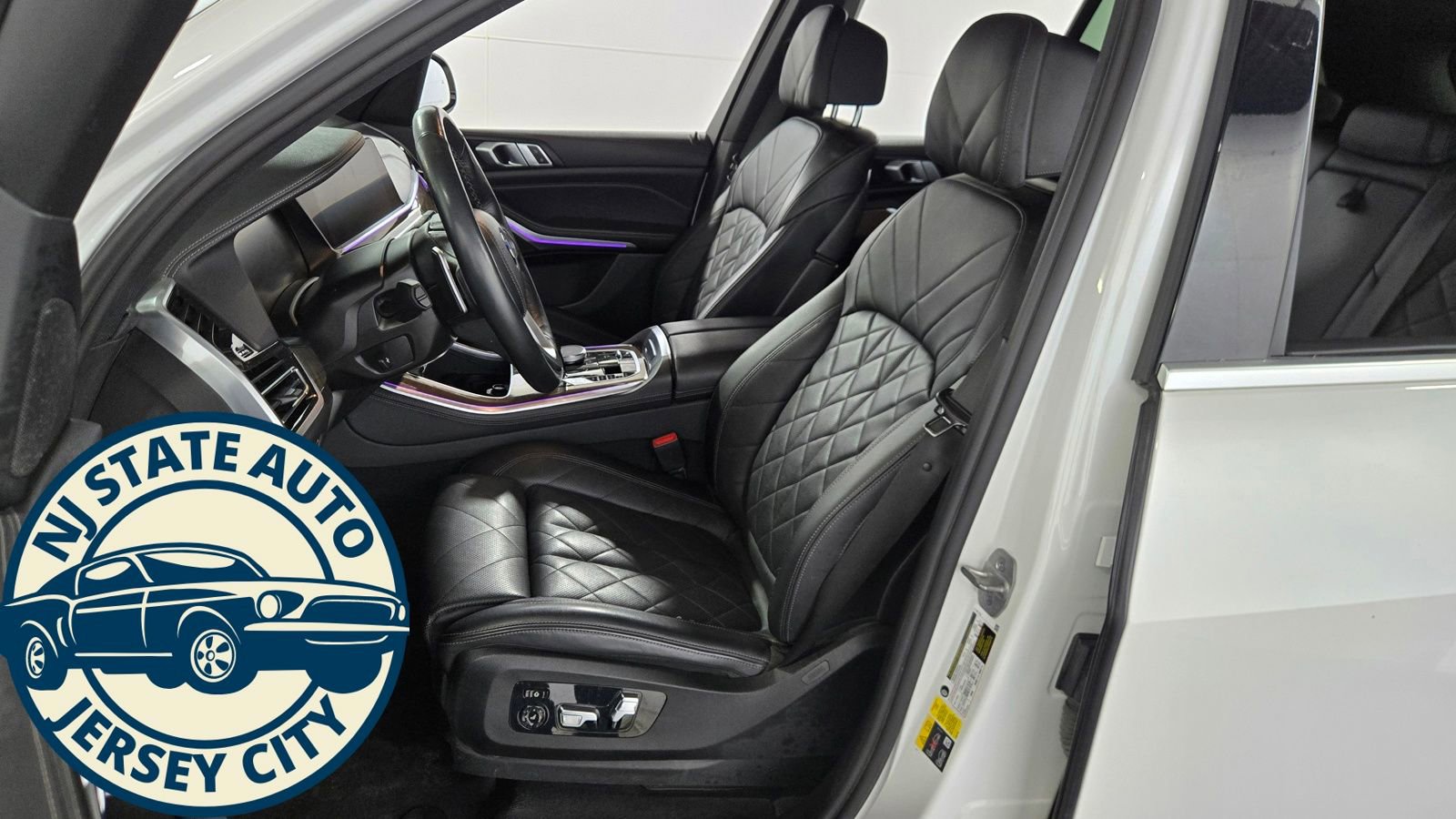 Used 2023 BMW X5 xDrive45e w/ Climate Comfort Package image 25