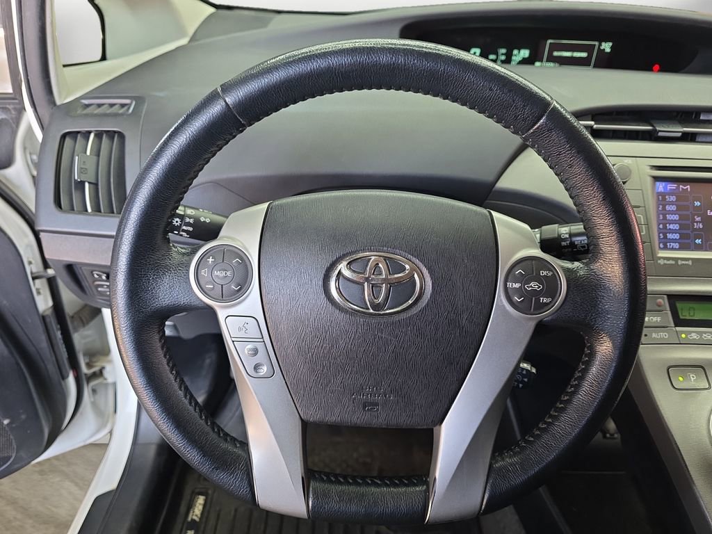 Used 2015 Toyota Prius Four FWD image 12