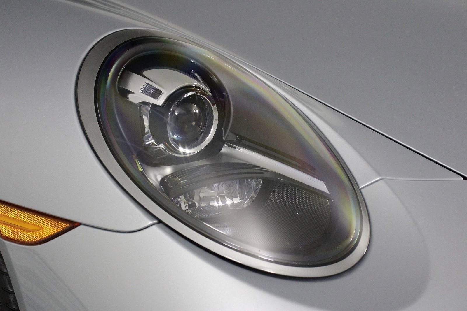 Certified 2018 Porsche 911 Carrera 4S image 28