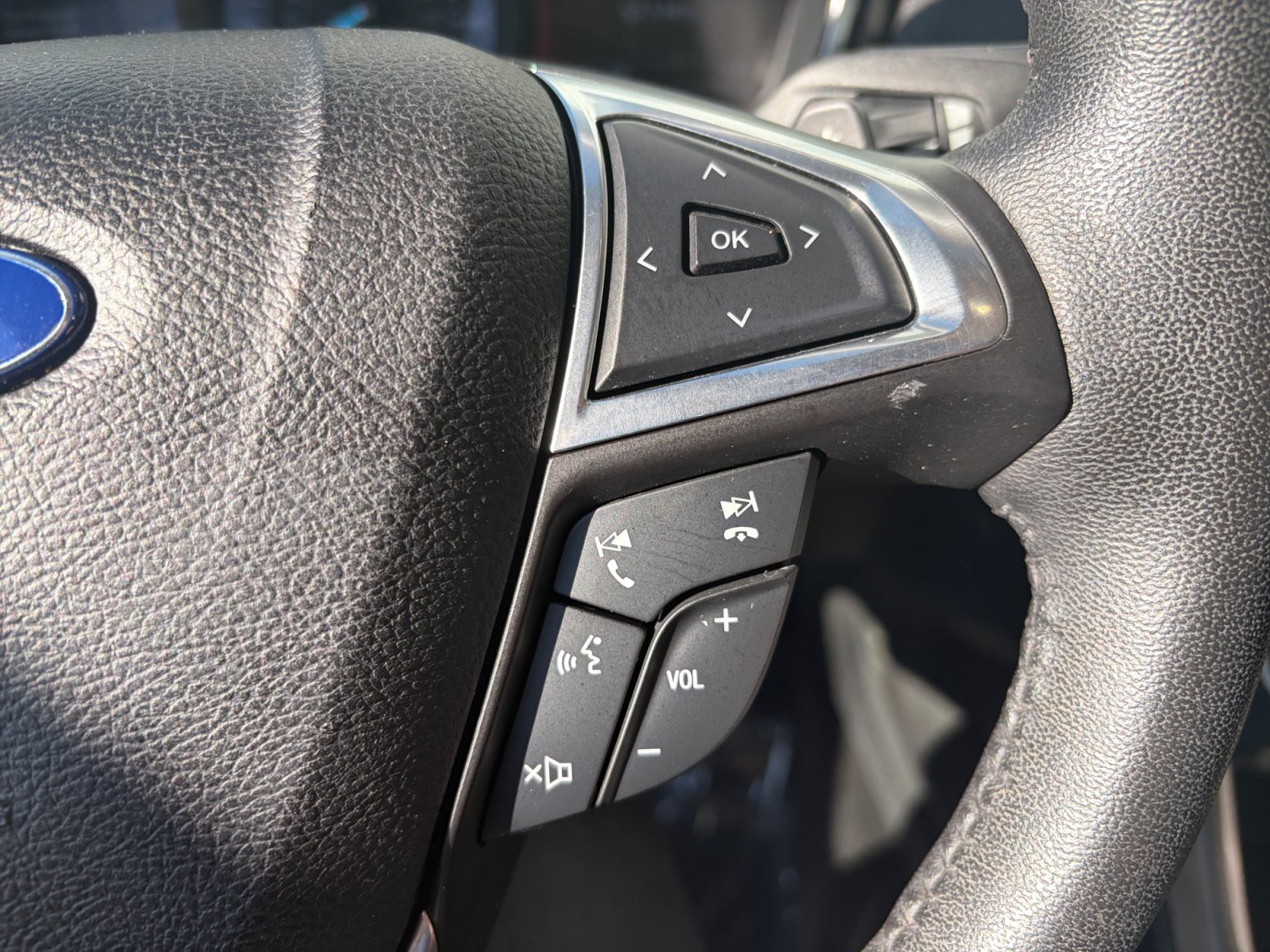 Used 2017 Ford Fusion SE w/ Fusion SE Technology Package AWD/4WD image 20