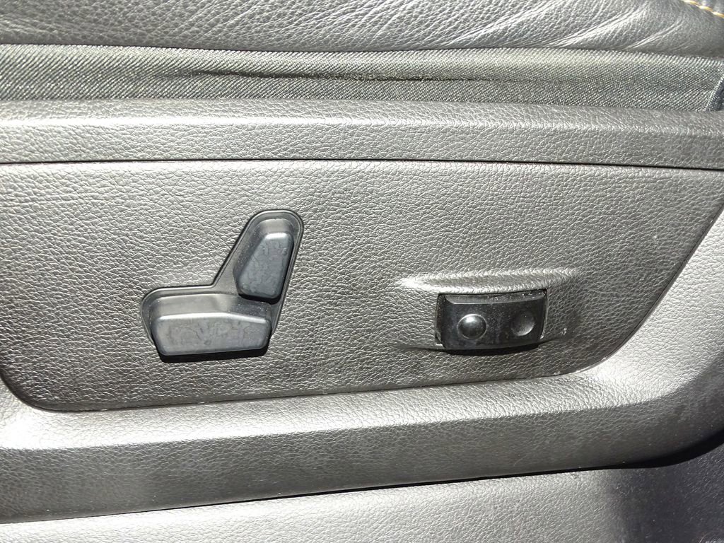 Used 2019 RAM 2500 Limited image 22