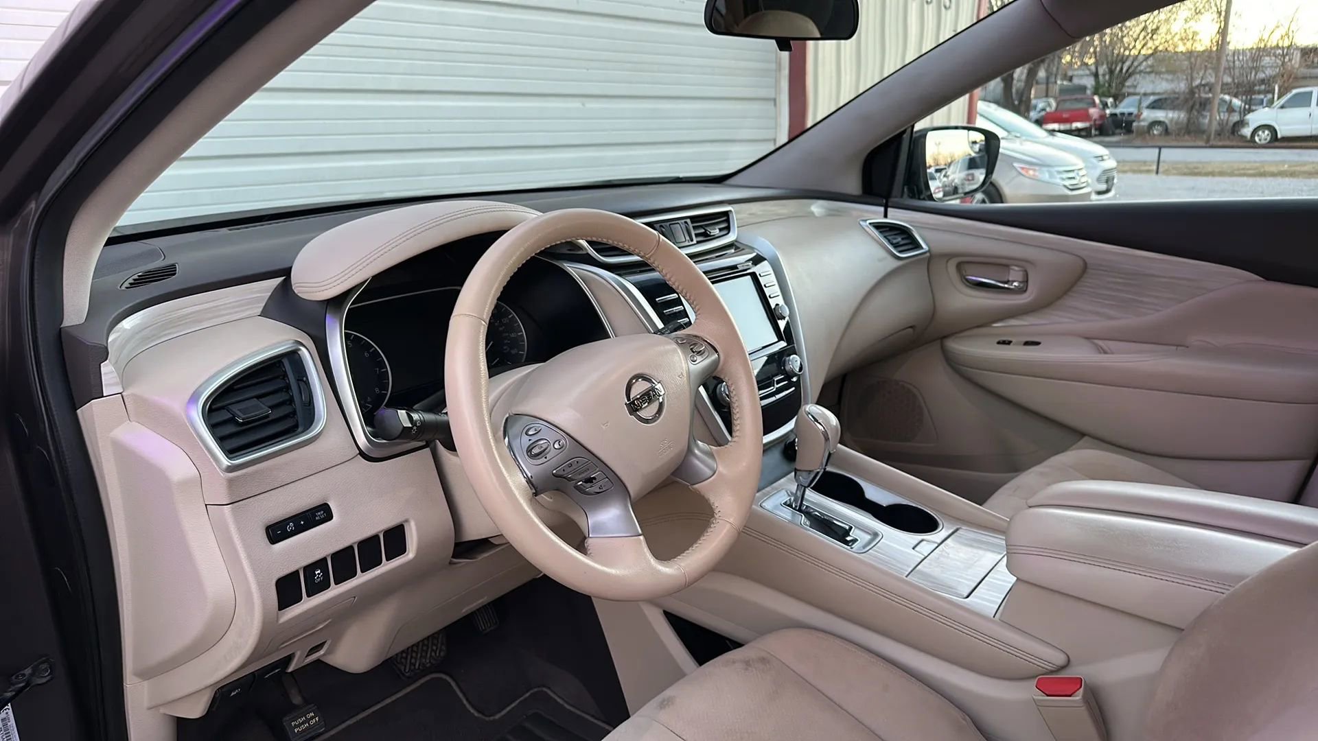 Used 2016 Nissan Murano SV image 18