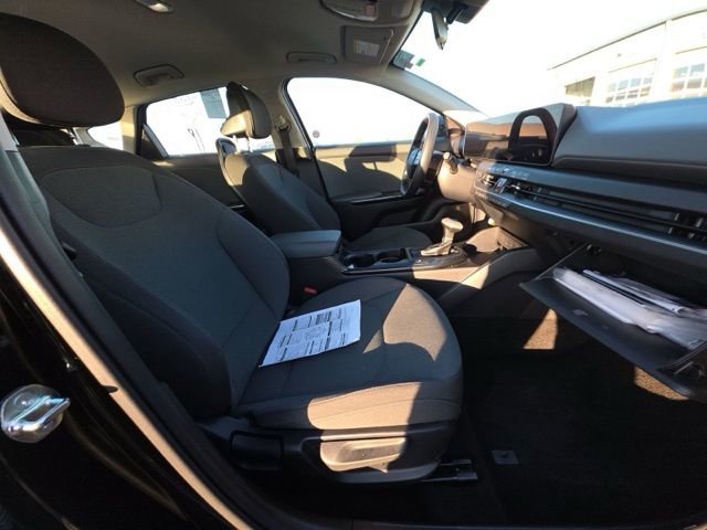 Used 2025 Kia K4 LXS FWD image 10